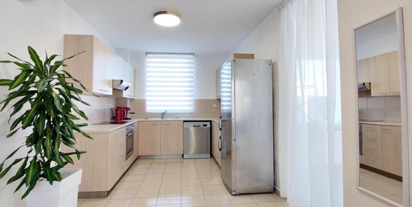 City Flats 2 Bedroom Apartment Larnaca Dış mekan fotoğraf